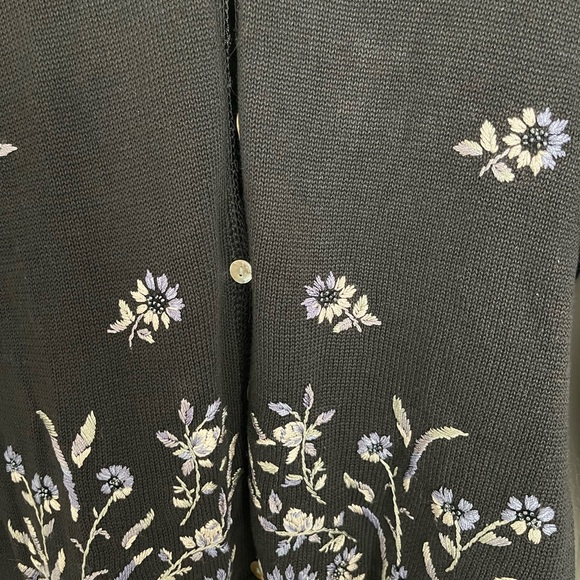 Emily Rose cardigan - Picture 3 of 4